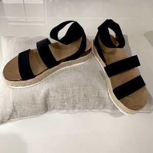 Black Sandals Size 8